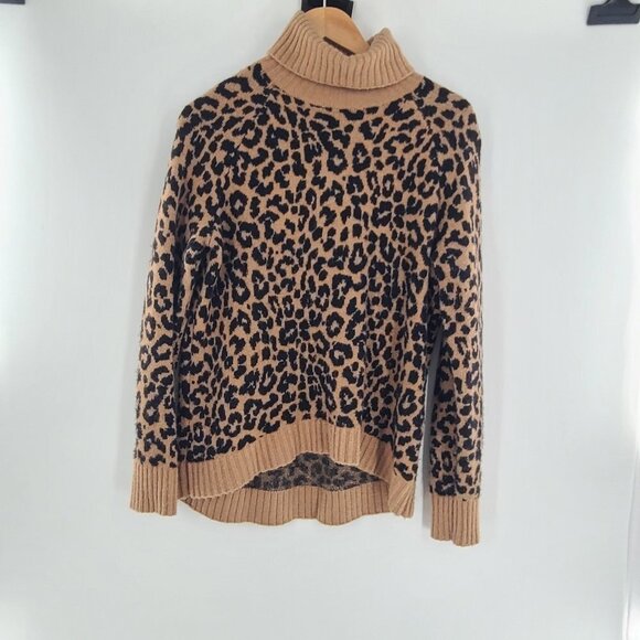 J. Crew Turtleneck Sweater in Leopard Merino Wool  Blend Size Small High low hem - Picture 3 of 6